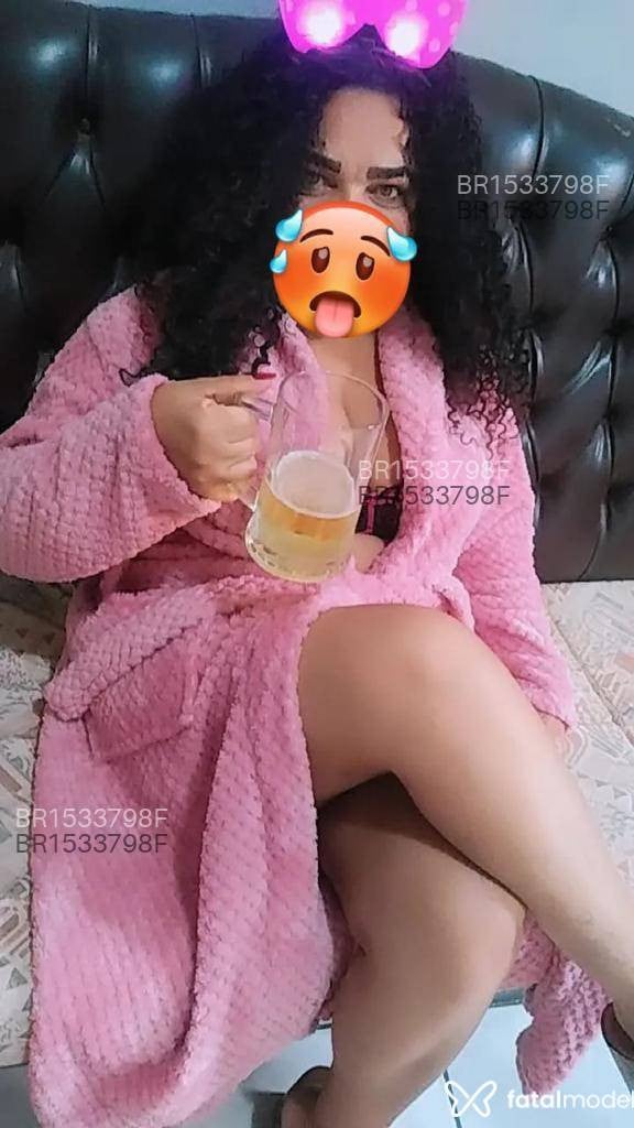 Acompanhante mulher morena (o) de olhos castanhos - Isabella