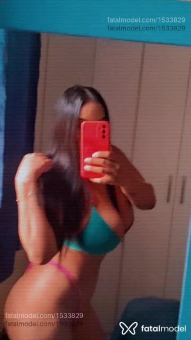 Acompanhante mulher com cabelo castanho de olhos castanhos em Atibaia - Jade Lisboa