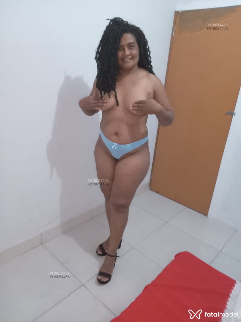 Acompanhante mulher morena (o) de olhos pretos em Sinop Acompanhante mulher morena (o) de olhos pretos em Sinop - Maisa