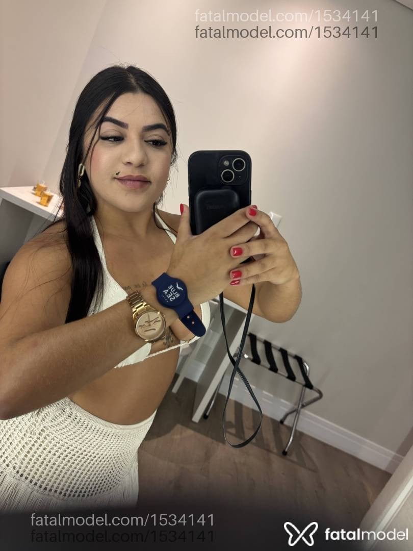 Acompanhante mulher morena (o) de olhos pretos - Jade Botelho