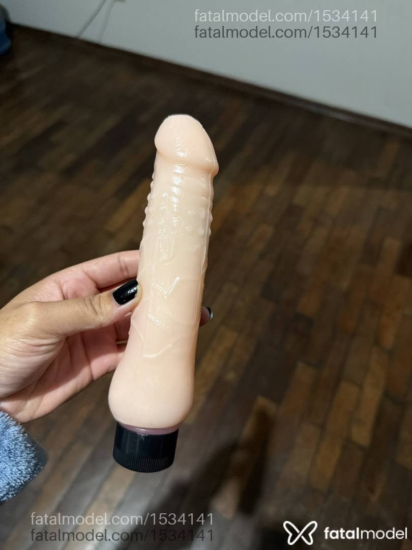 Acompanhante mulher morena (o) de olhos pretos - Jade Botelho