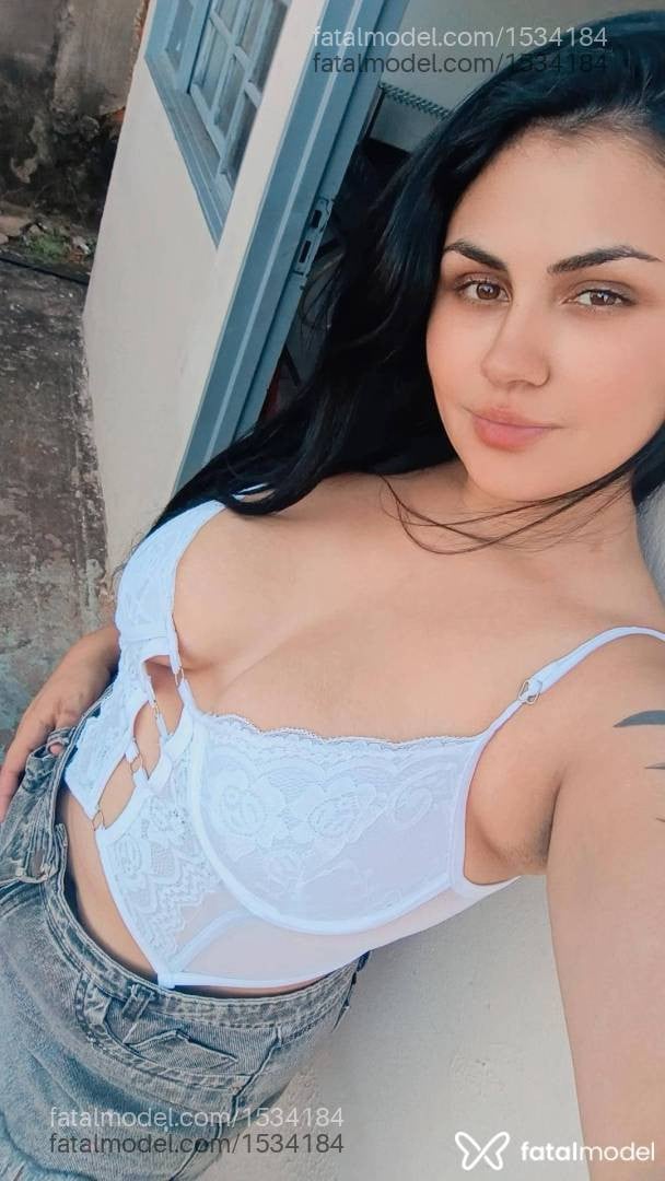 Acompanhante mulher com cabelo castanho de olhos mel - Ysabely soares