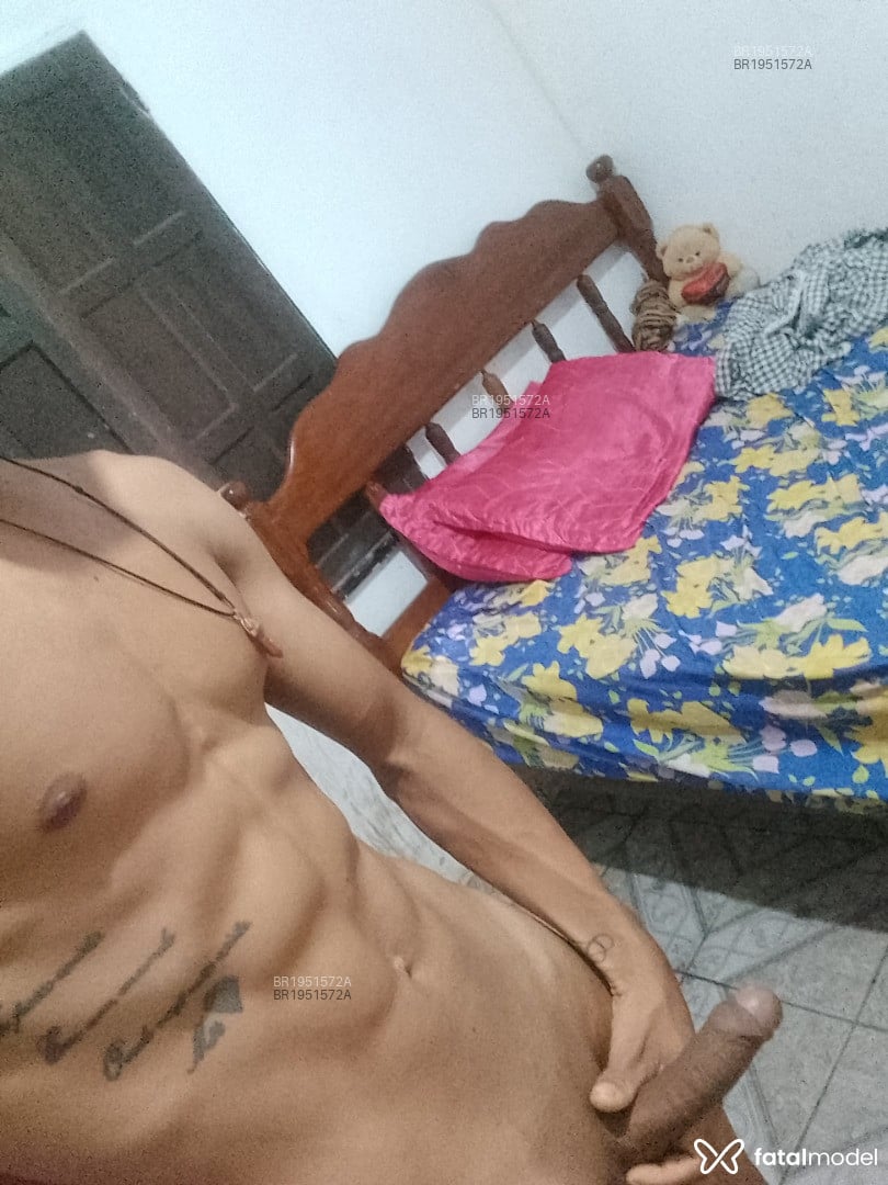 Acompanhante homem morena (o) de olhos pretos em Castanhal Acompanhante homem morena (o) de olhos pretos em Castanhal - Menorzinho