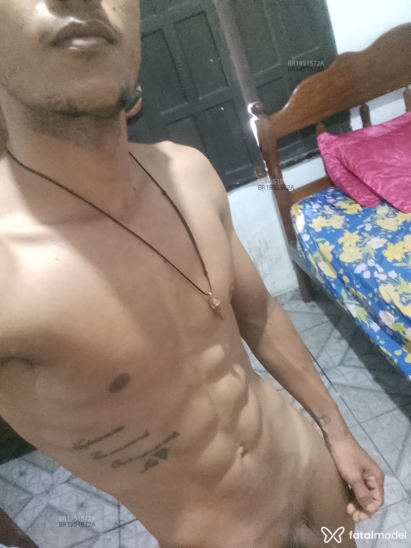 Acompanhante homem morena (o) de olhos pretos em Castanhal Acompanhante homem morena (o) de olhos pretos em Castanhal - Menorzinho