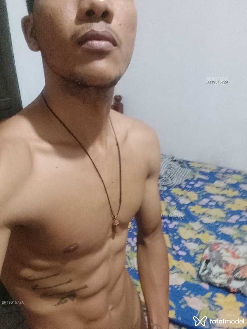 Acompanhante homem morena (o) de olhos pretos em Castanhal Acompanhante homem morena (o) de olhos pretos em Castanhal - Menorzinho