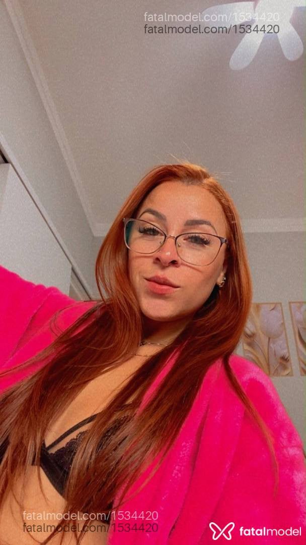 Acompanhante mulher ruiva (o) de olhos verdes - Lavínia Leblanc