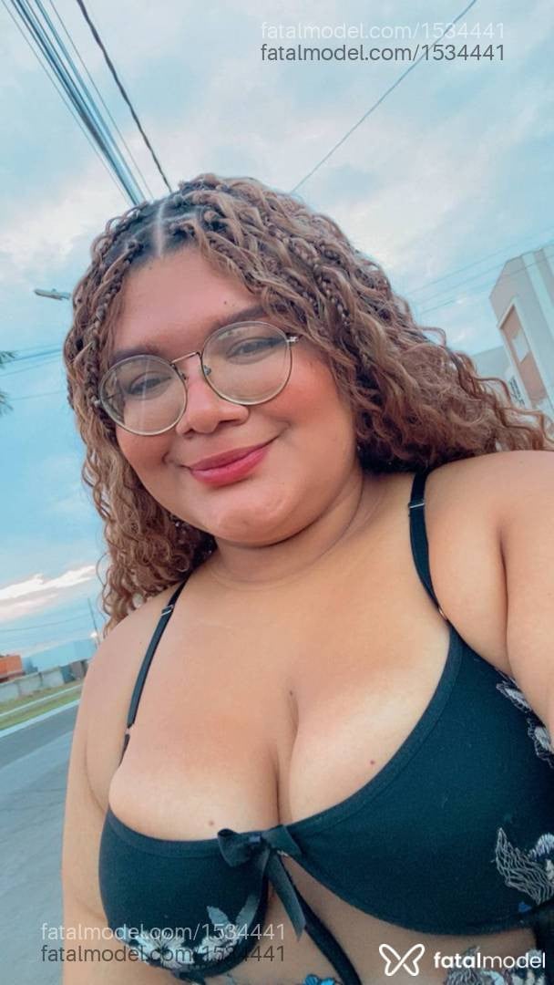 Acompanhante mulher com cabelo castanho de olhos castanhos - Maria Eduarda