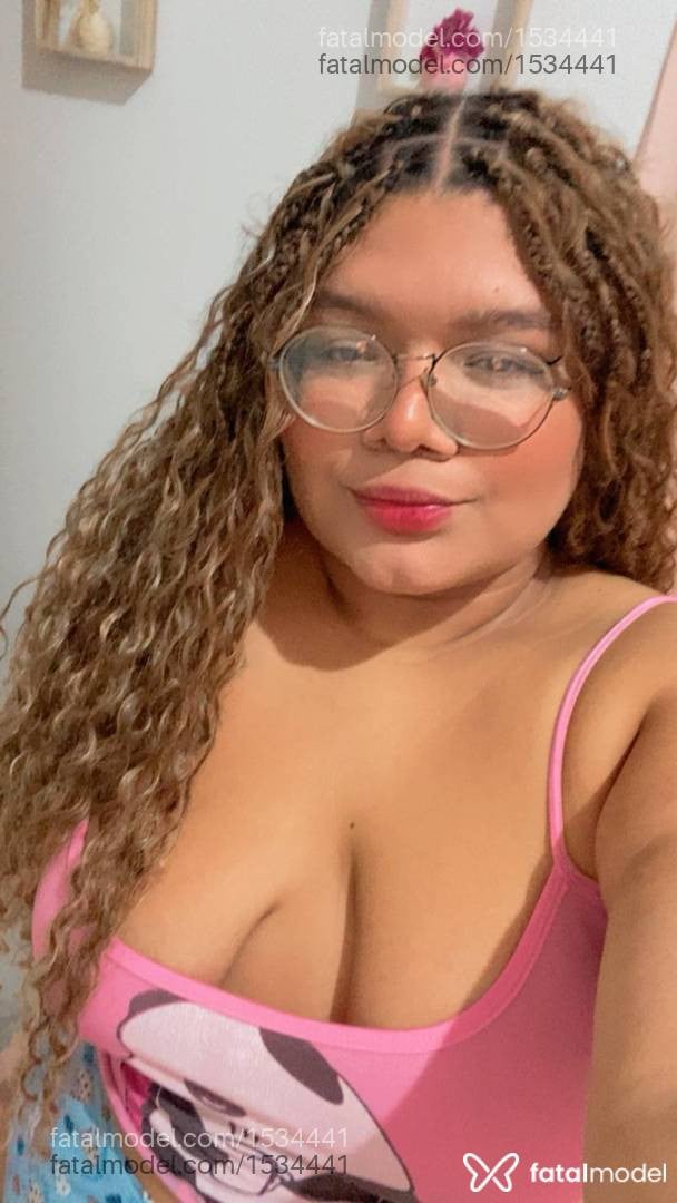 Acompanhante mulher com cabelo castanho de olhos castanhos - Dudda Maserati
