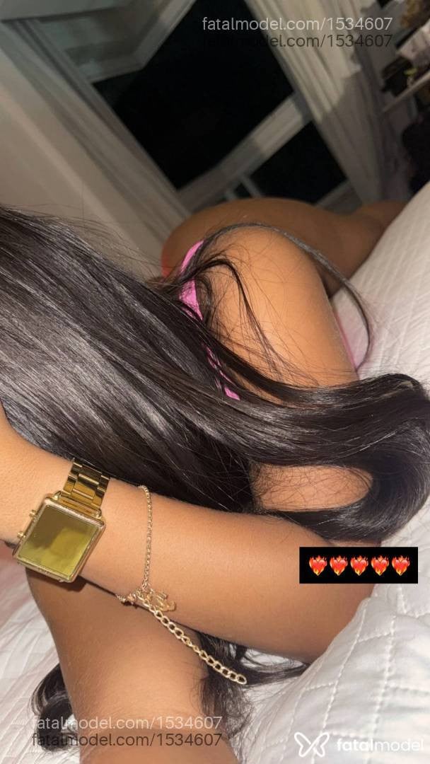 Acompanhante mulher morena (o) de olhos castanhos em Macaé - ágata Borges