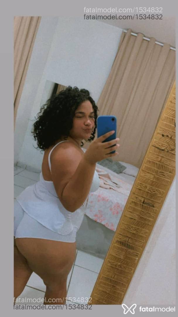 Acompanhante mulher morena (o) de olhos castanhos em Macaé - Brenda