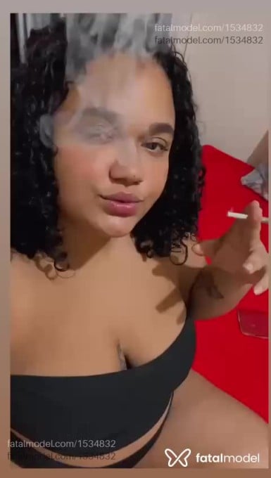 Acompanhante mulher morena (o) de olhos castanhos - Brenda