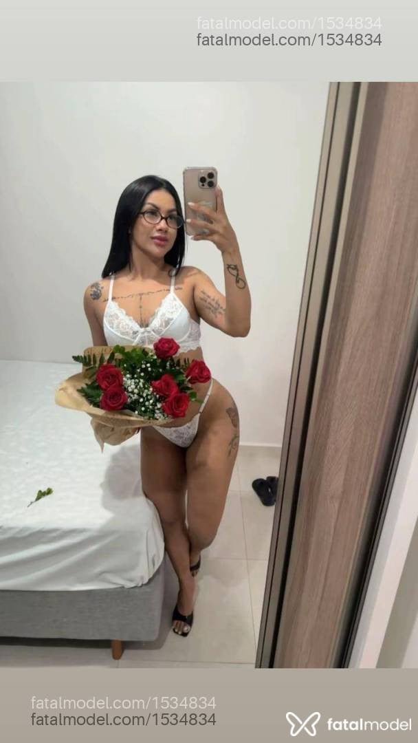 Acompanhante mulher morena (o) de olhos pretos - Bruninha Freitas