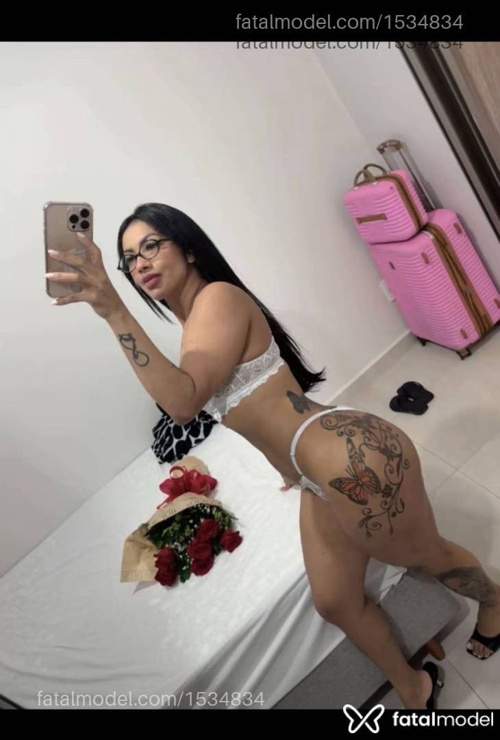 Acompanhante mulher morena (o) de olhos pretos - Bruninha Freitas