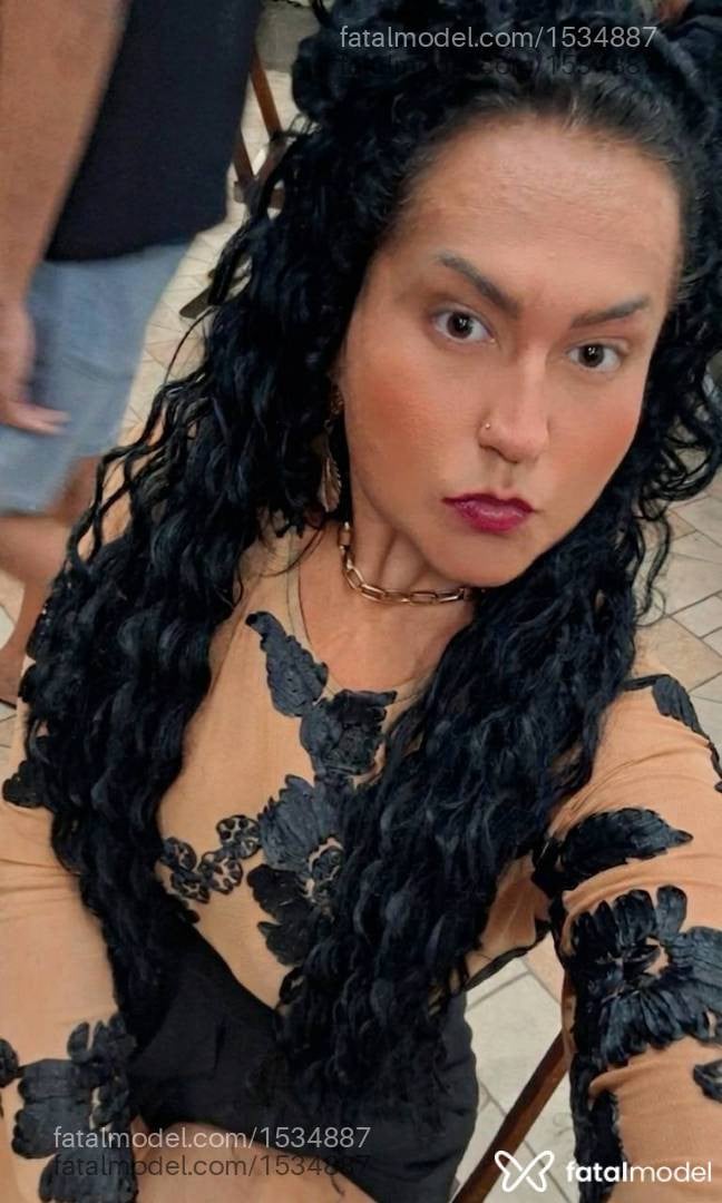 Acompanhante mulher morena (o) de olhos castanhos em Cachoeiro de Itapemirim - Kariny Champion