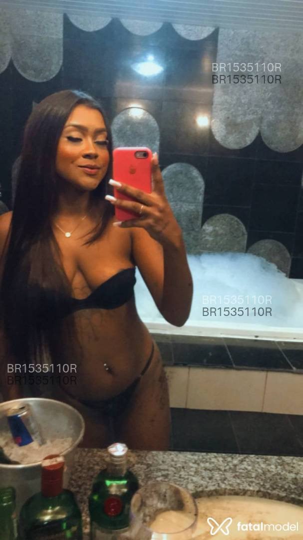Acompanhante mulher morena (o) de olhos castanhos em Belo Horizonte - Mabel morena