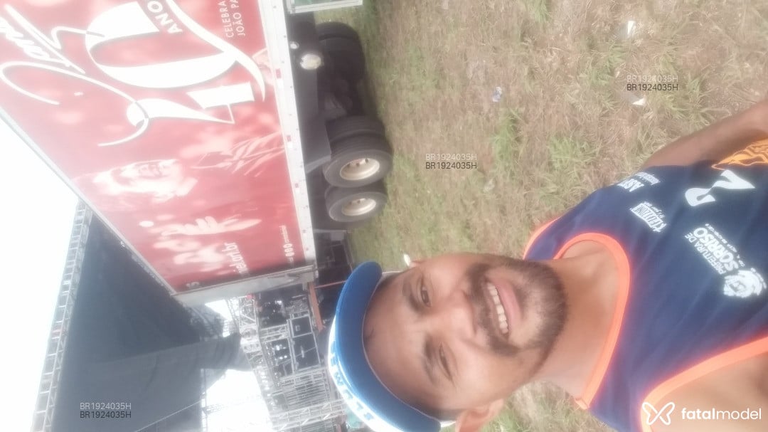 Acompanhante homem morena (o) de olhos castanhos em Lucas do Rio Verde - Joneilson