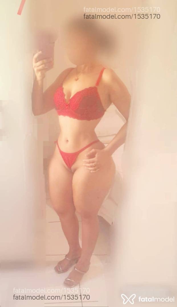 Acompanhante mulher morena (o) de olhos mel em Lavras - Larissa