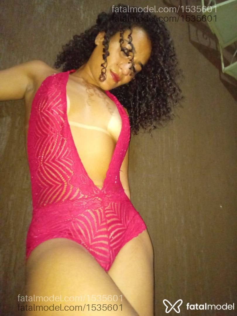 Acompanhante mulher morena (o) de olhos castanhos - Paty
