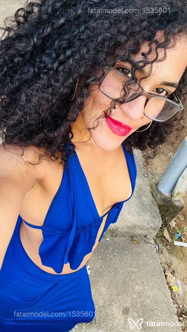 Acompanhante mulher morena (o) de olhos castanhos - Paty