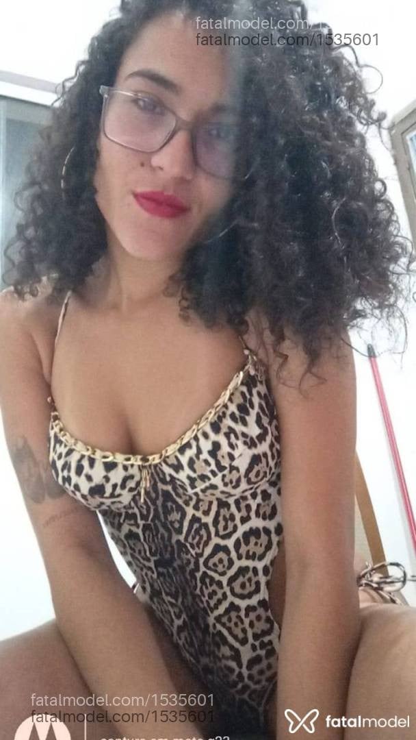 Acompanhante mulher morena (o) de olhos castanhos - Paty