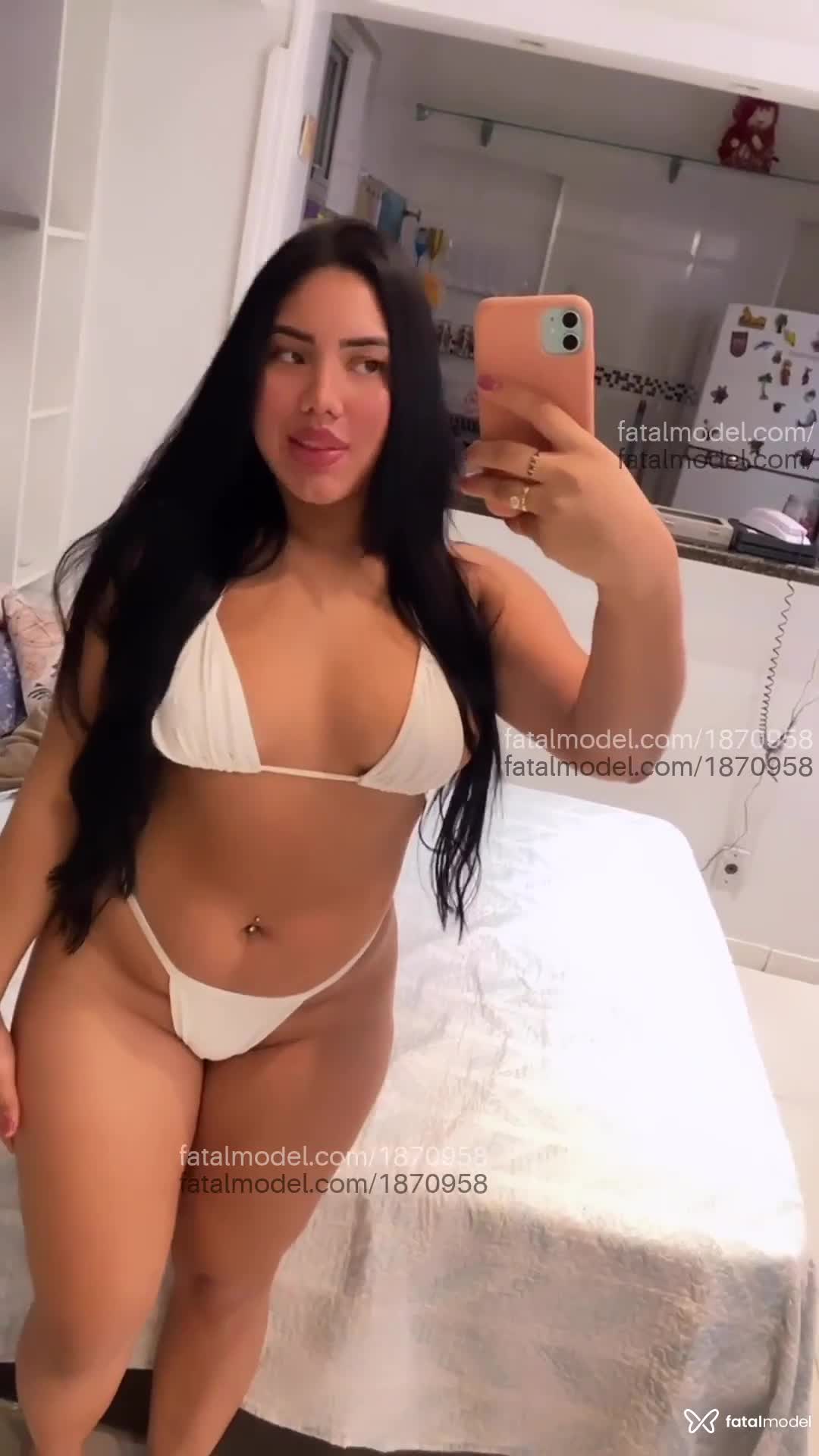 Acompanhante mulher morena (o) de olhos castanhos em Manaus - Queziarod