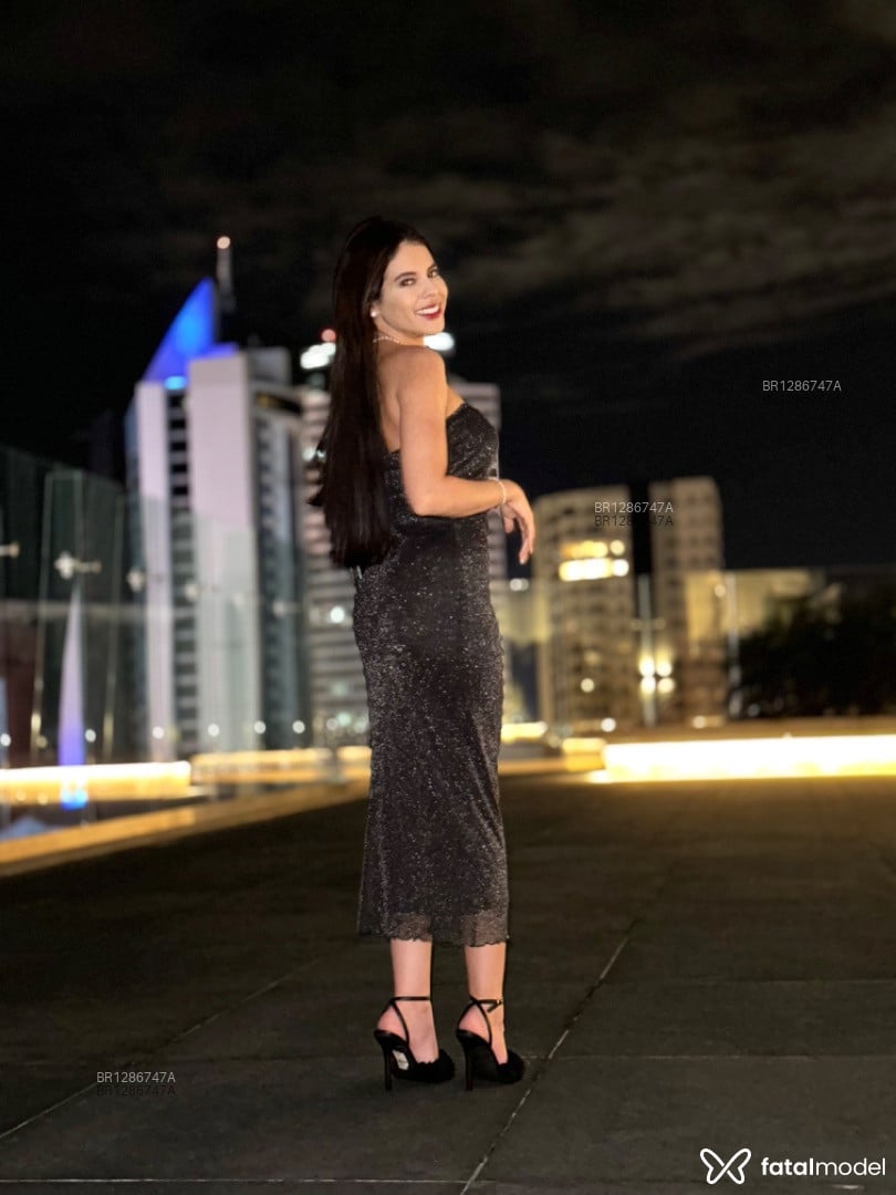 Acompanhante mulher com cabelo castanho de olhos castanhos - Gabi Acompanhante mulher com cabelo castanho de olhos castanhos - Gabi