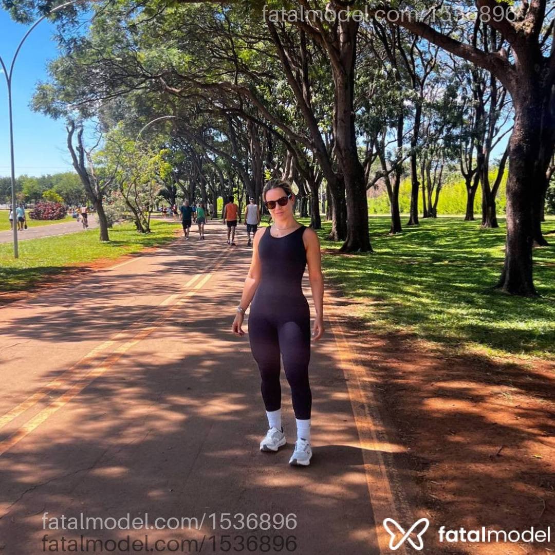 Acompanhante mulher loira (o) de olhos mel - Nicolle prado