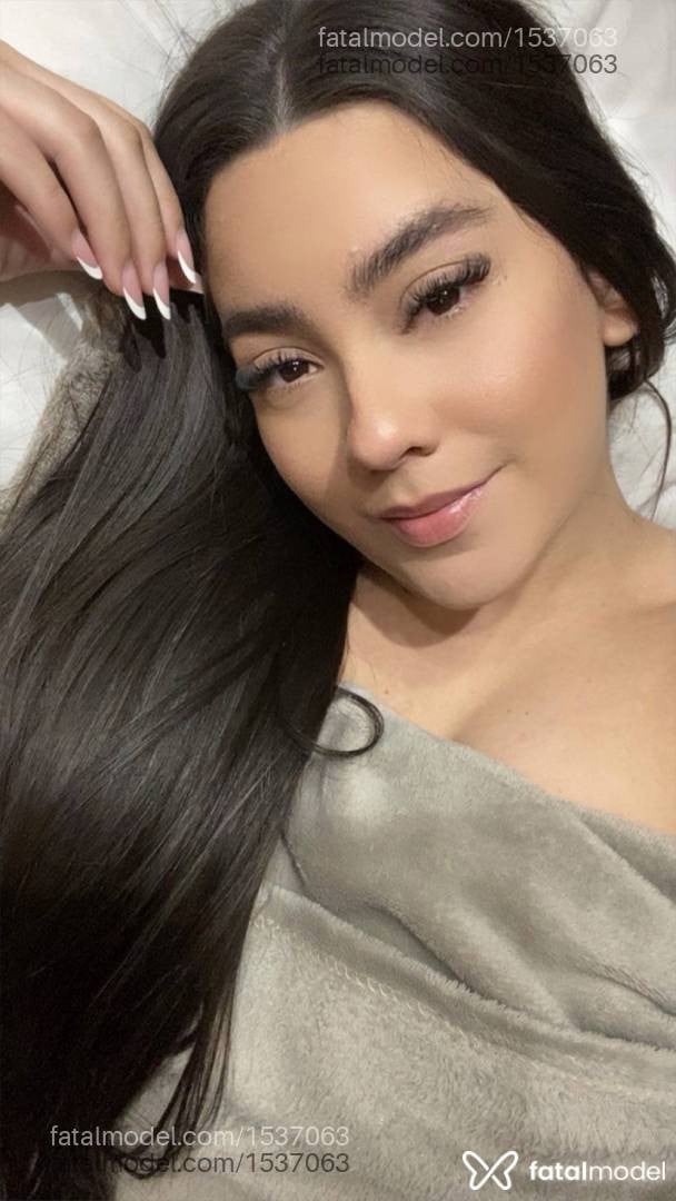 Acompanhante mulher morena (o) de olhos castanhos - Vick Sanchez