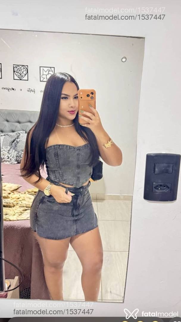 Acompanhante mulher morena (o) de olhos castanhos - Sophia Cavalcanti