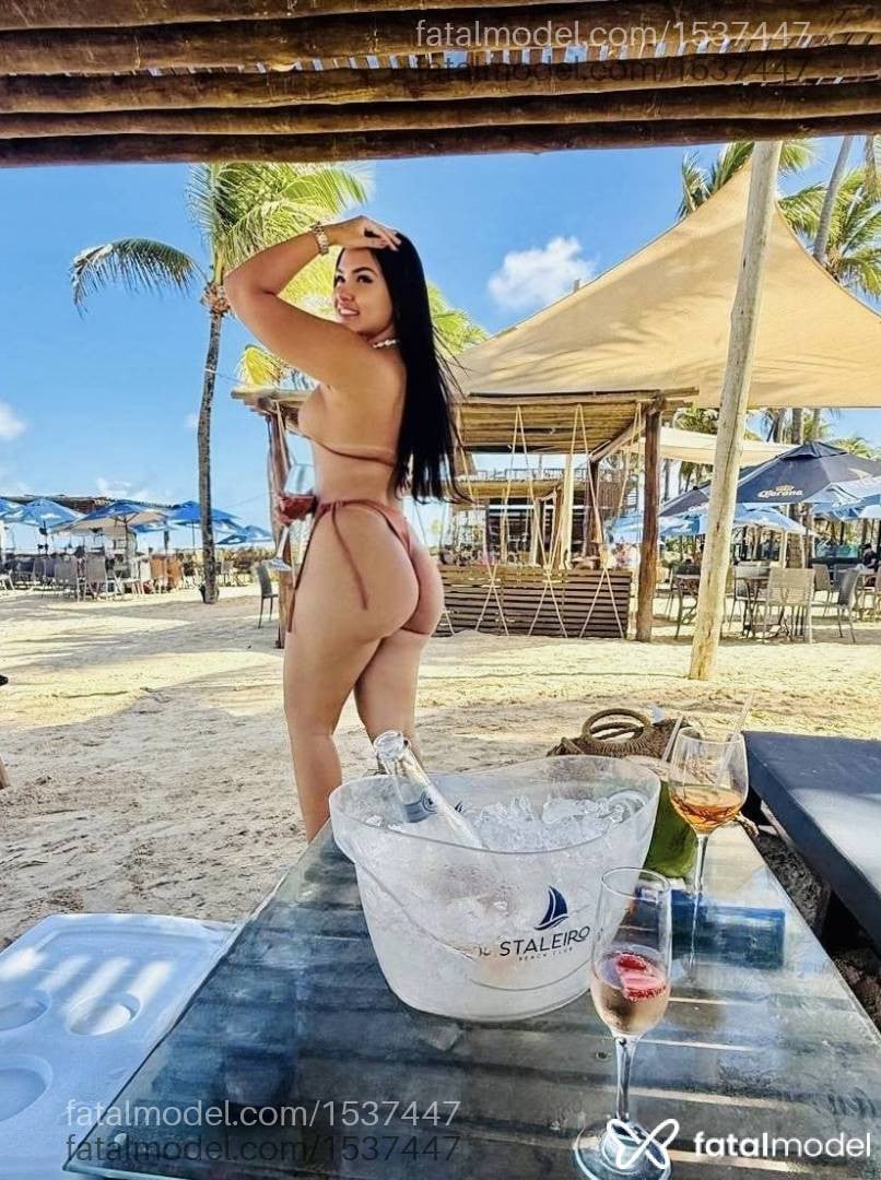 Acompanhante mulher morena (o) de olhos castanhos - Sophia Cavalcanti