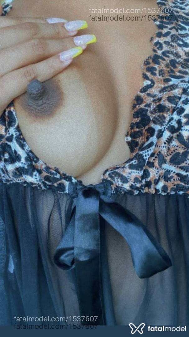 Acompanhante mulher morena (o) de olhos castanhos - Melissa Vaz