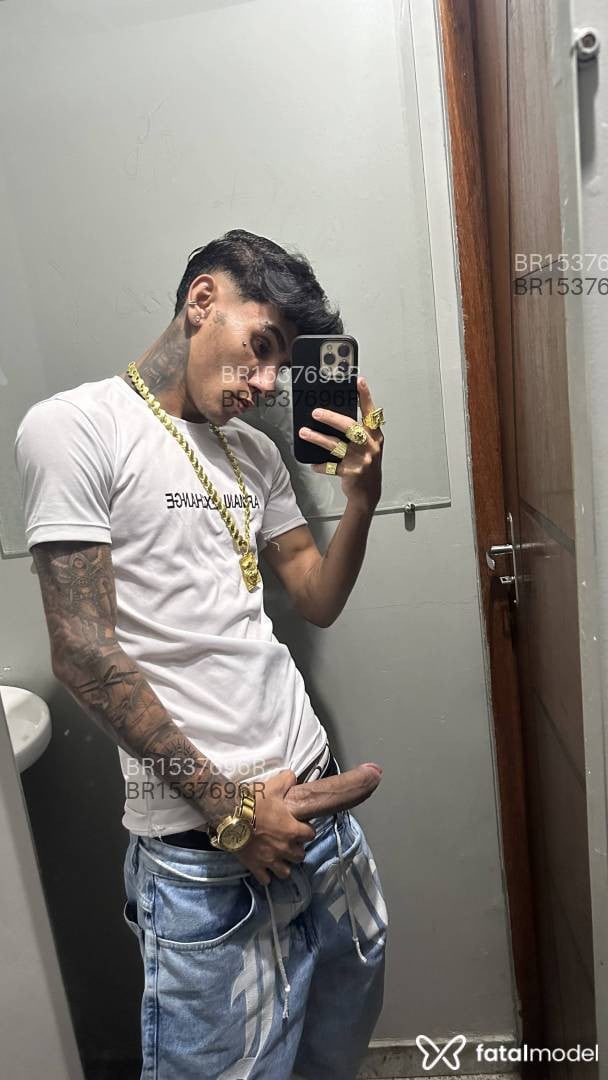 Acompanhante homem com cabelo castanho de olhos castanhos em Montes Claros Acompanhante homem com cabelo castanho de olhos castanhos em Montes Claros - Douglas kastro