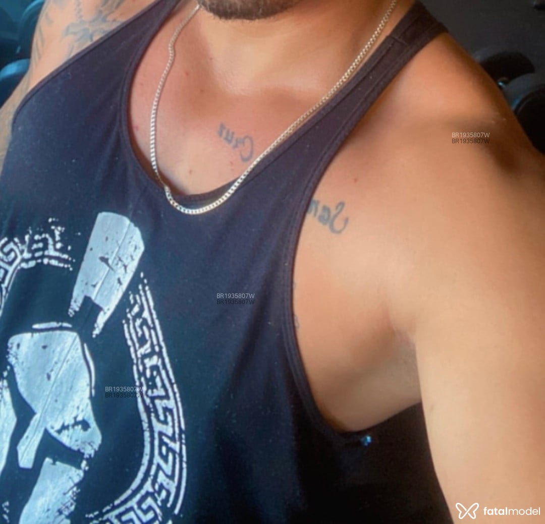 Acompanhante homem com cabelo castanho de olhos castanhos - Rogerio Acompanhante homem com cabelo castanho de olhos castanhos - Rogerio