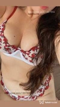 Acompanhante mulher com cabelo castanho de olhos castanhos em Sinop Acompanhante mulher com cabelo castanho de olhos castanhos em Sinop - Natti