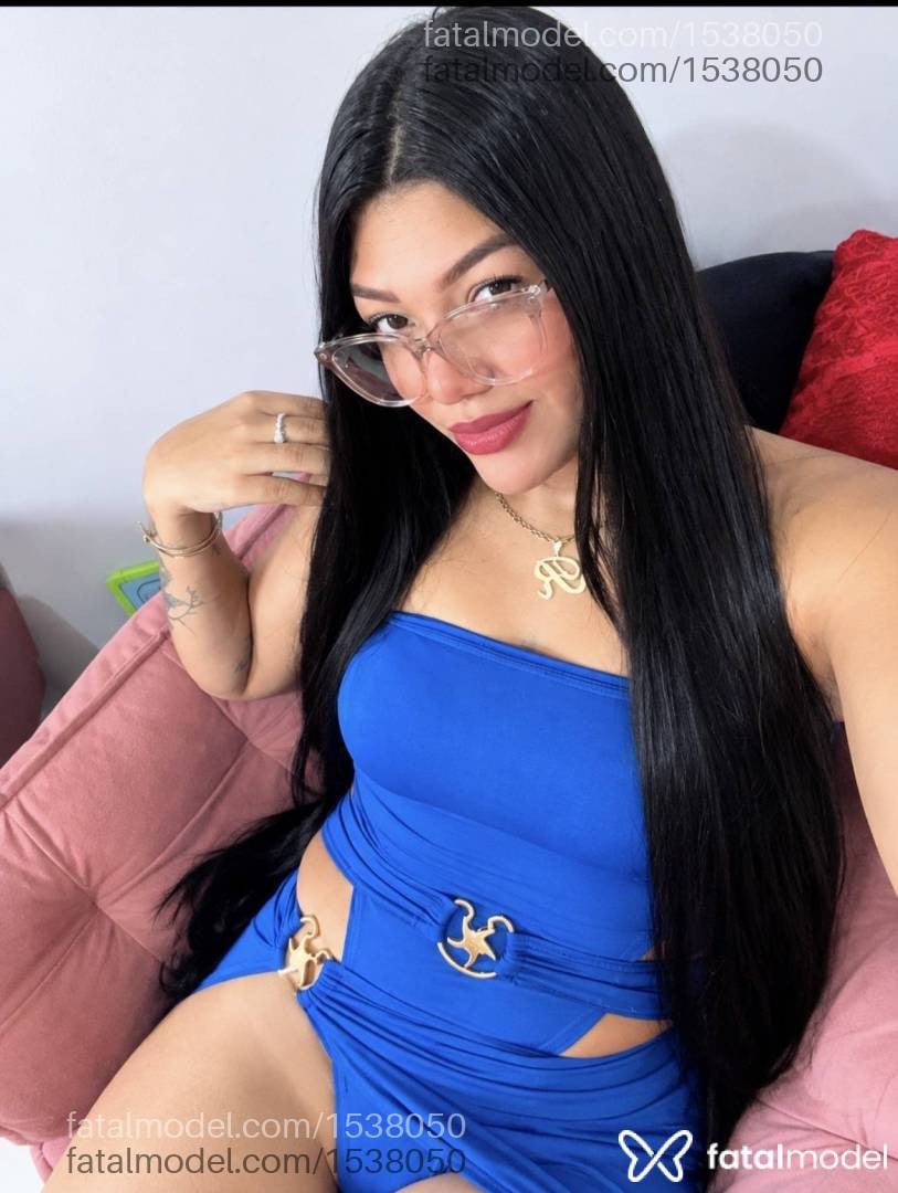 Acompanhante mulher com cabelo castanho de olhos castanhos - Robertinha