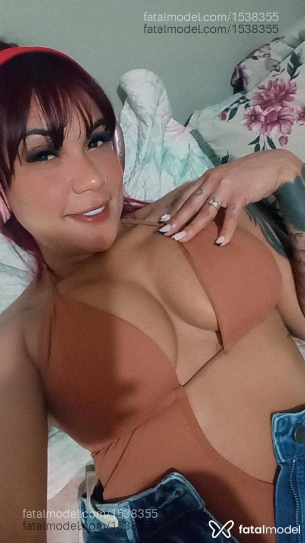 Acompanhante mulher ruiva (o) de olhos castanhos - Melissa costa