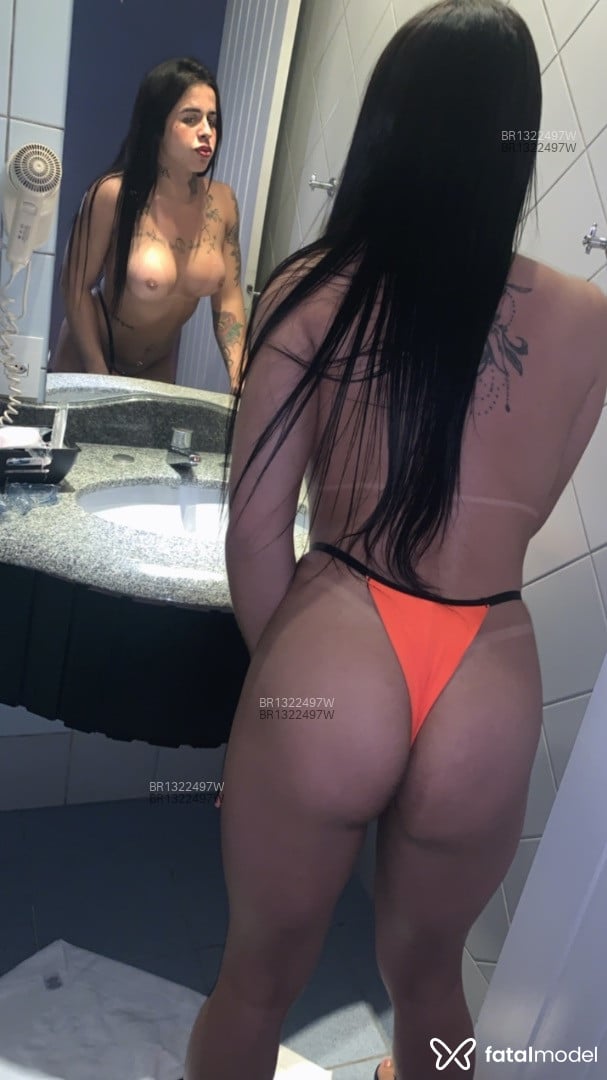 Acompanhante travesti morena (o) de olhos castanhos em Florianópolis - Erika Mendonça