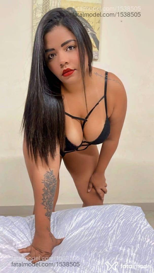 Acompanhante mulher morena (o) de olhos castanhos - Sabrina