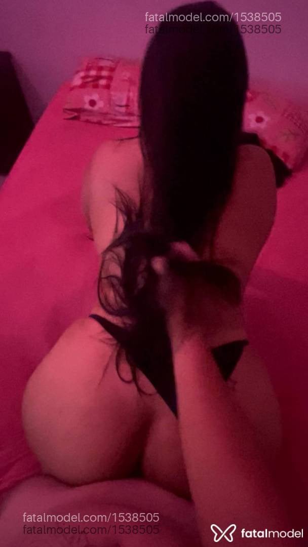 Acompanhante mulher morena (o) de olhos castanhos - Sabrina