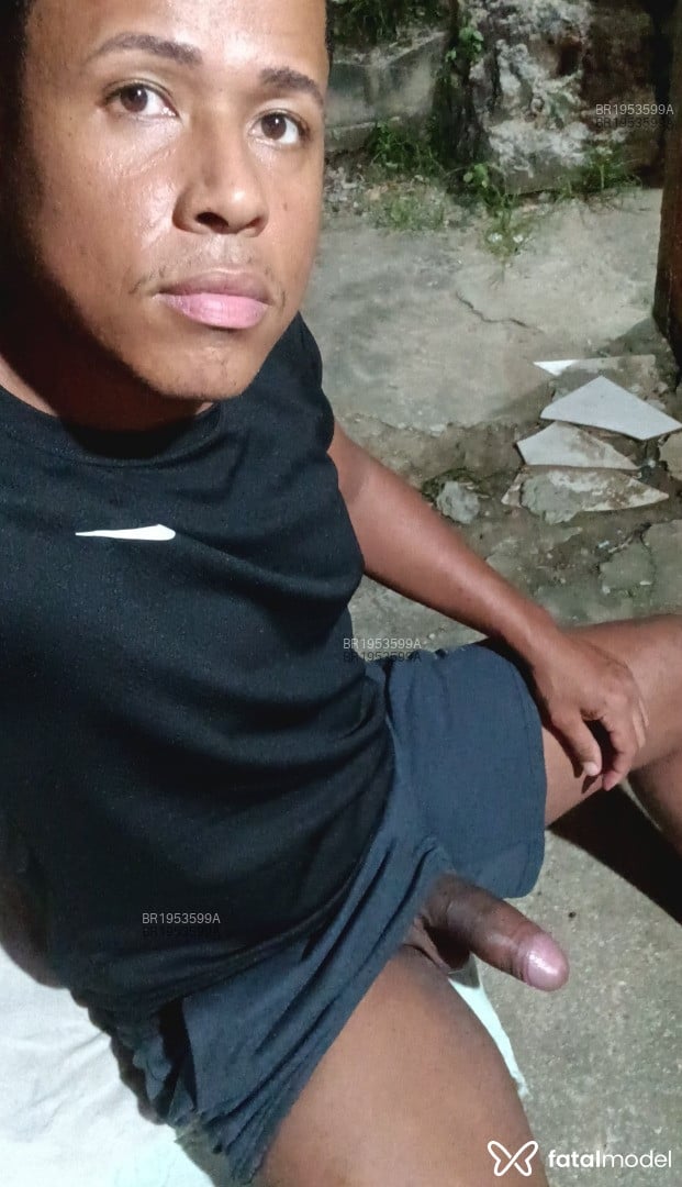 Acompanhante homem com cabelo castanho de olhos castanhos em Armação dos Búzios - Felipe