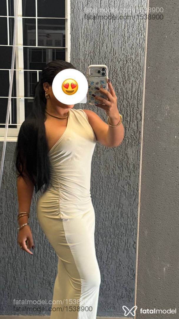 Acompanhante mulher morena (o) de olhos castanhos - Júlia