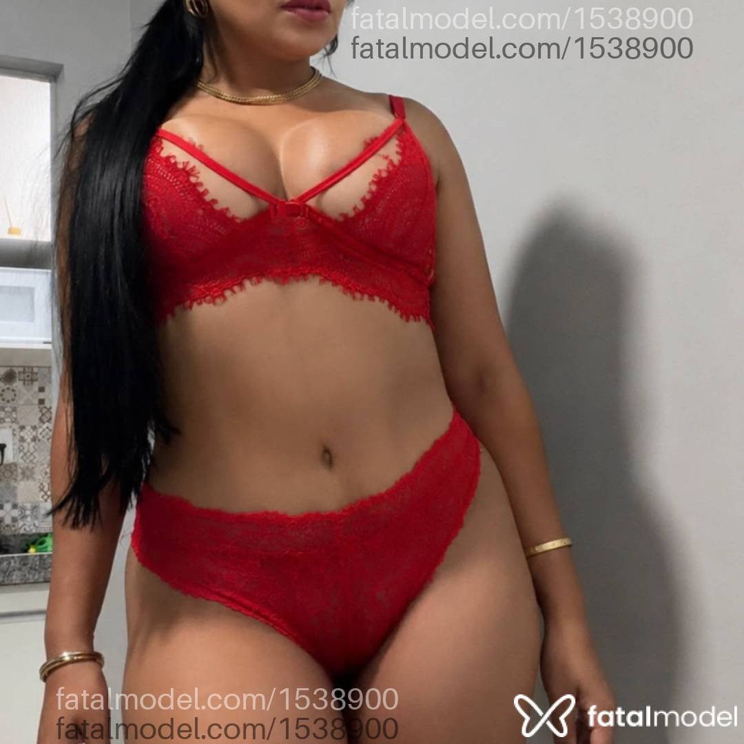 Acompanhante mulher morena (o) de olhos castanhos - Amanda Acompanhante mulher morena (o) de olhos castanhos - Amanda
