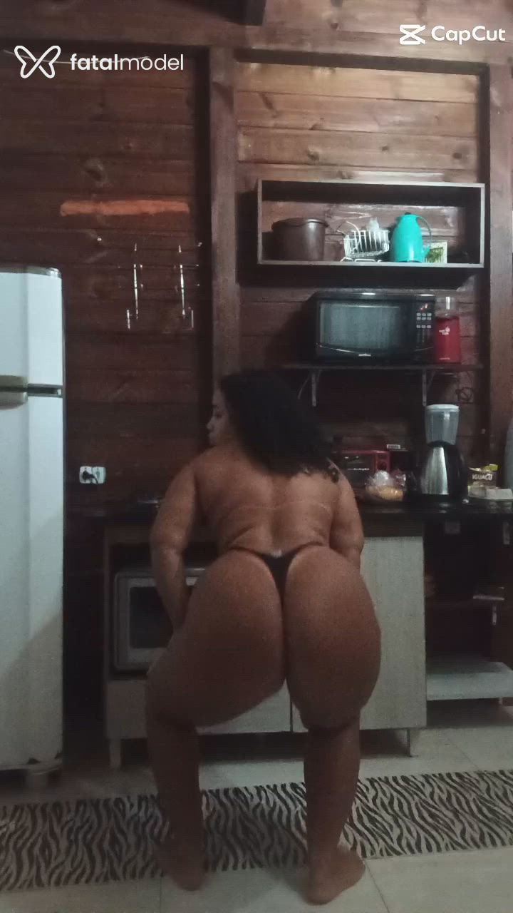 Acompanhante mulher morena (o) de olhos pretos - Carol