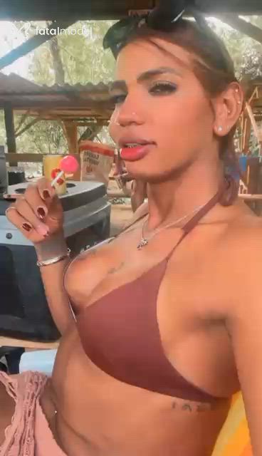 Acompanhante mulher trans loira (o) de olhos castanhos em Cacoal Acompanhante mulher trans loira (o) de olhos castanhos em Cacoal - Veronica Valeska