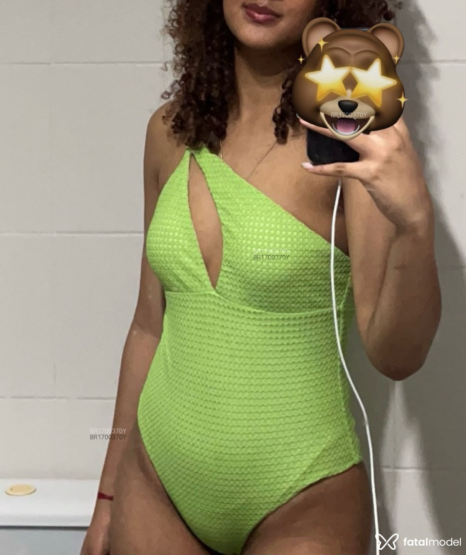 Acompanhante mulher com cabelo castanho de olhos pretos em Rio de Janeiro - Carolina Goes