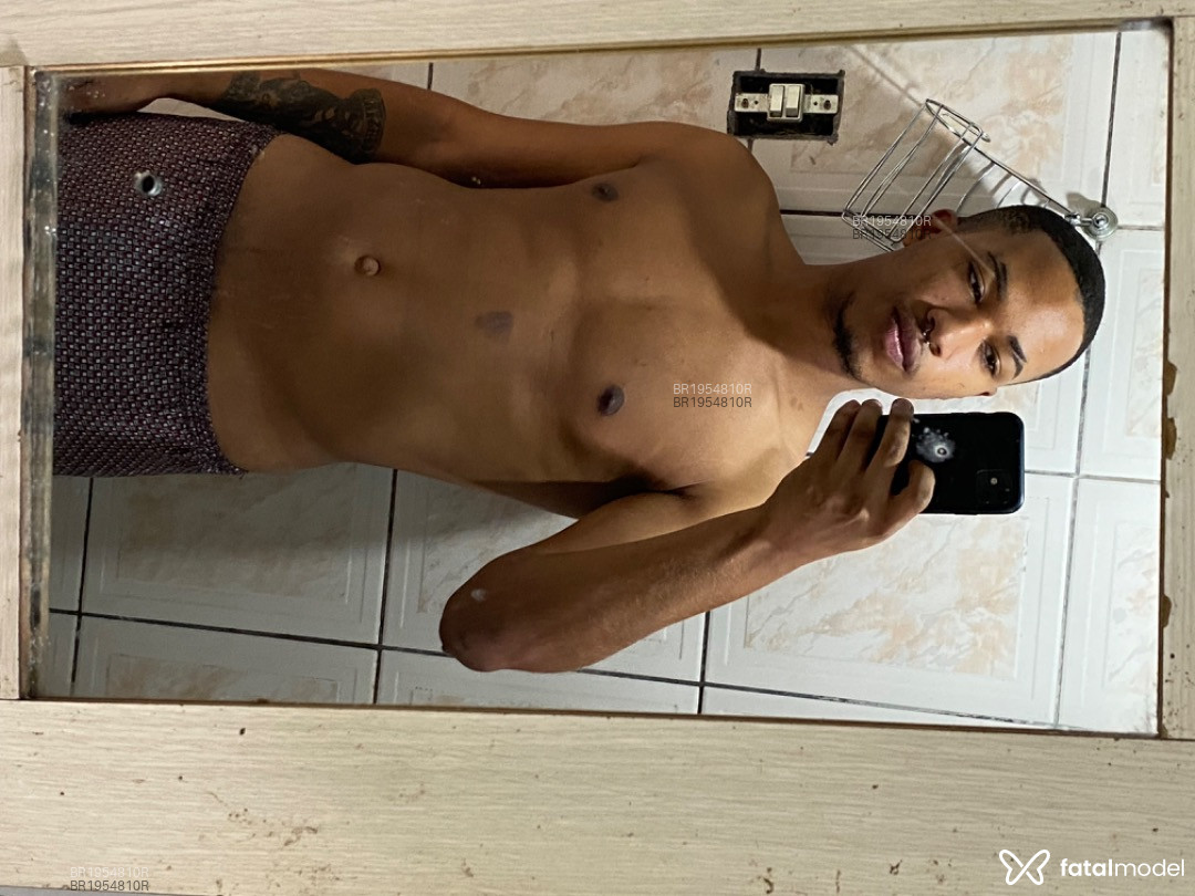 Acompanhante homem com cabelo castanho de olhos castanhos em Belo Horizonte Acompanhante homem com cabelo castanho de olhos castanhos em Belo Horizonte - Lucas kash