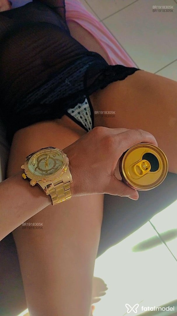 Acompanhante mulher com cabelo castanho de olhos mel em Itajaí - Maya mel
