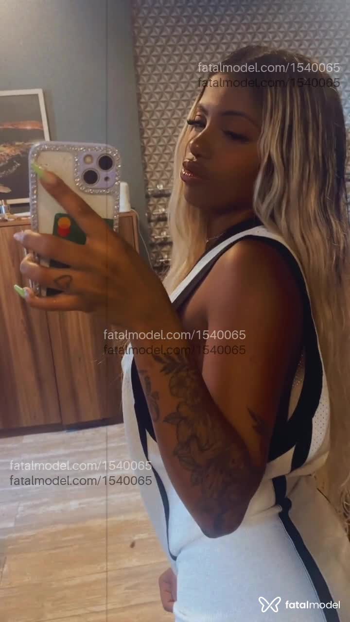 Acompanhante mulher morena (o) de olhos mel em Virtual - Camillynha