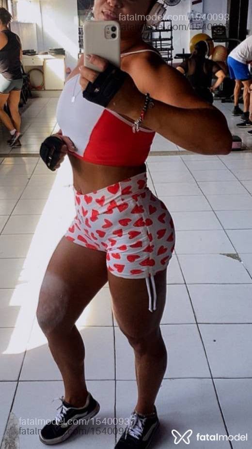 Acompanhante mulher morena (o) de olhos castanhos - Palloma Fênix
