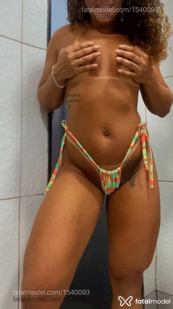 Acompanhante mulher morena (o) de olhos castanhos - Palloma Fênix